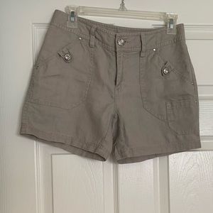 Women’s shorts. Size 2